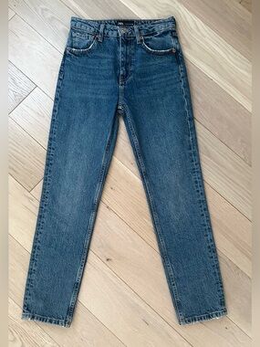 Zara straight leg 100% cotton jeans size 0
